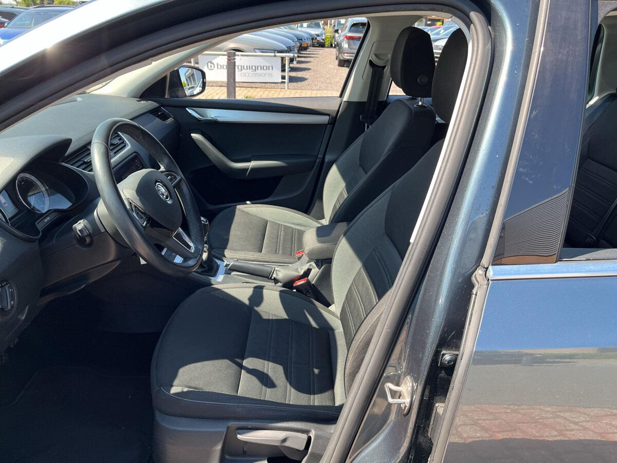 Škoda Octavia Combi 1.4 TSI 110kW GreenTec Ambition | 150Pk | Automaat | Navi | Clima | PDC | Trekhaak | DAB | Smartlink |