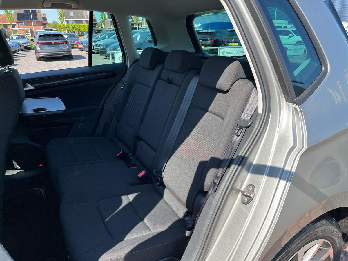Volkswagen Golf Sportsvan 1.2 TSI ALLSTAR | 110PK | Navi | Trekhaak | Clima | App Connect | Park Pilot | ACC |