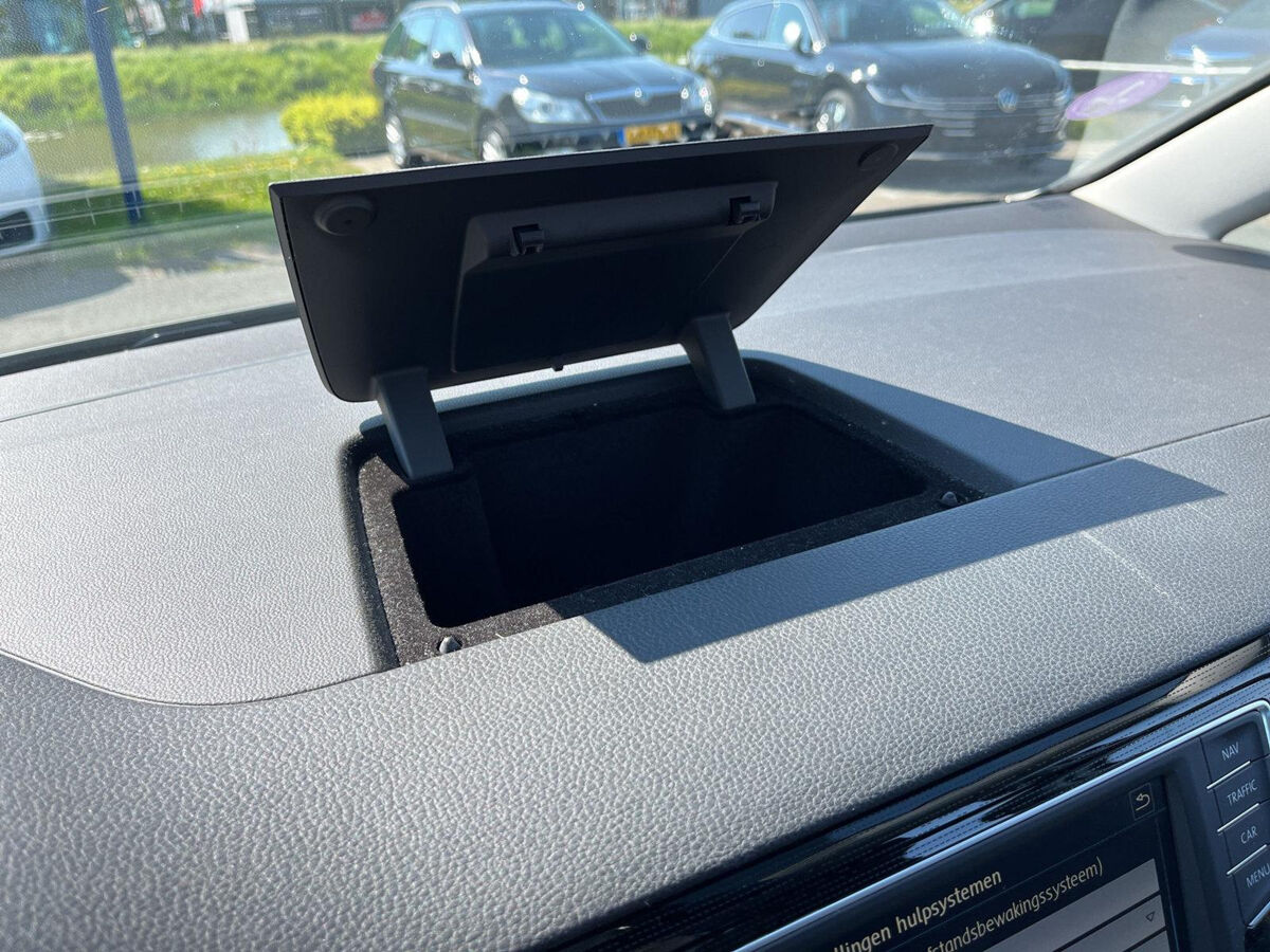 Volkswagen Golf Sportsvan 1.2 TSI ALLSTAR | 110PK | Navi | Trekhaak | Clima | App Connect | Park Pilot | ACC |