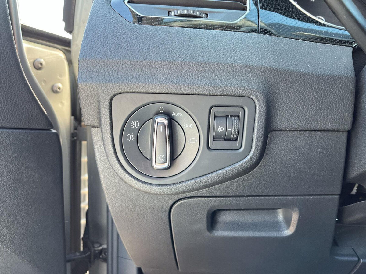 Volkswagen Golf Sportsvan 1.2 TSI ALLSTAR | 110PK | Navi | Trekhaak | Clima | App Connect | Park Pilot | ACC |