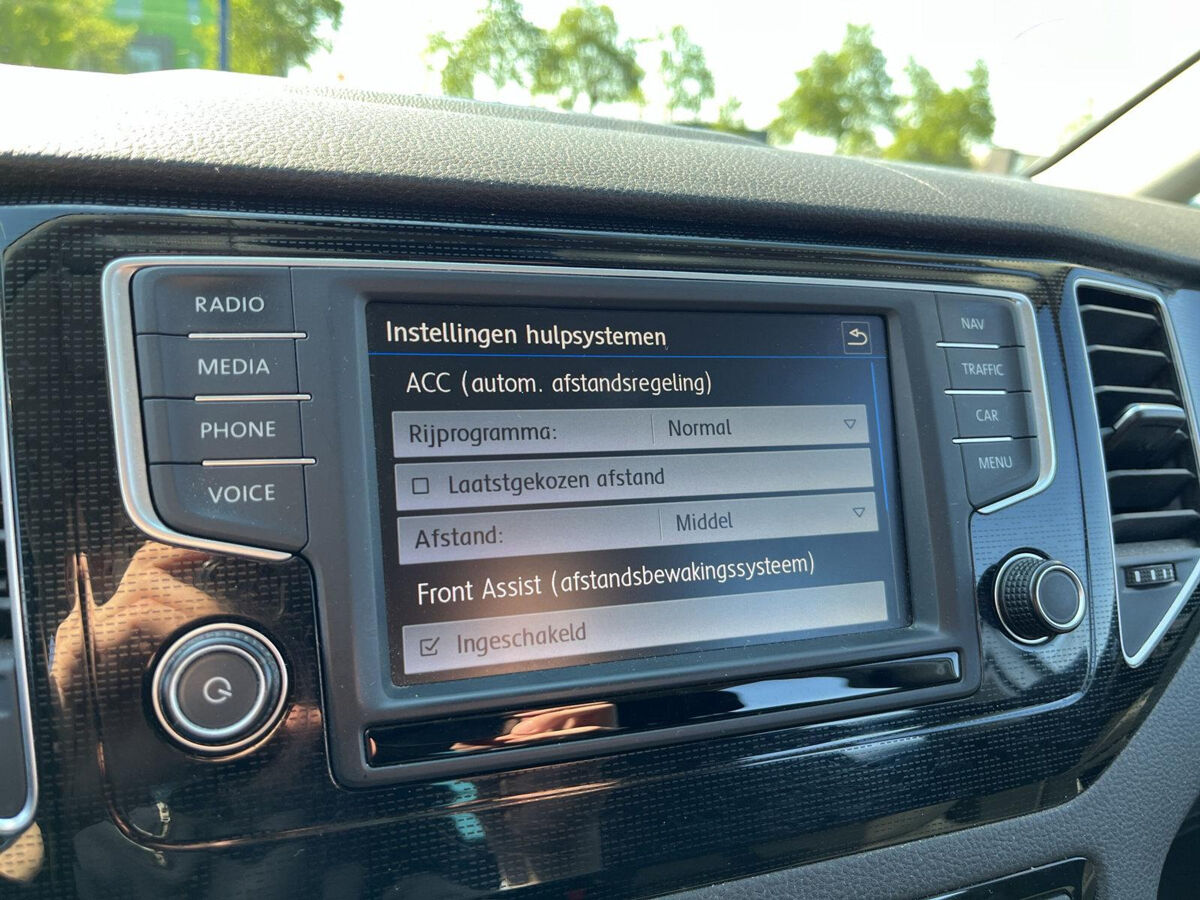 Volkswagen Golf Sportsvan 1.2 TSI ALLSTAR | 110PK | Navi | Trekhaak | Clima | App Connect | Park Pilot | ACC |