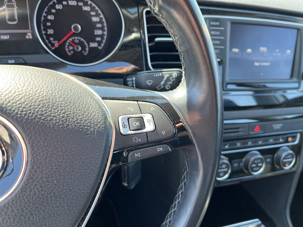Volkswagen Golf Sportsvan 1.2 TSI ALLSTAR | 110PK | Navi | Trekhaak | Clima | App Connect | Park Pilot | ACC |