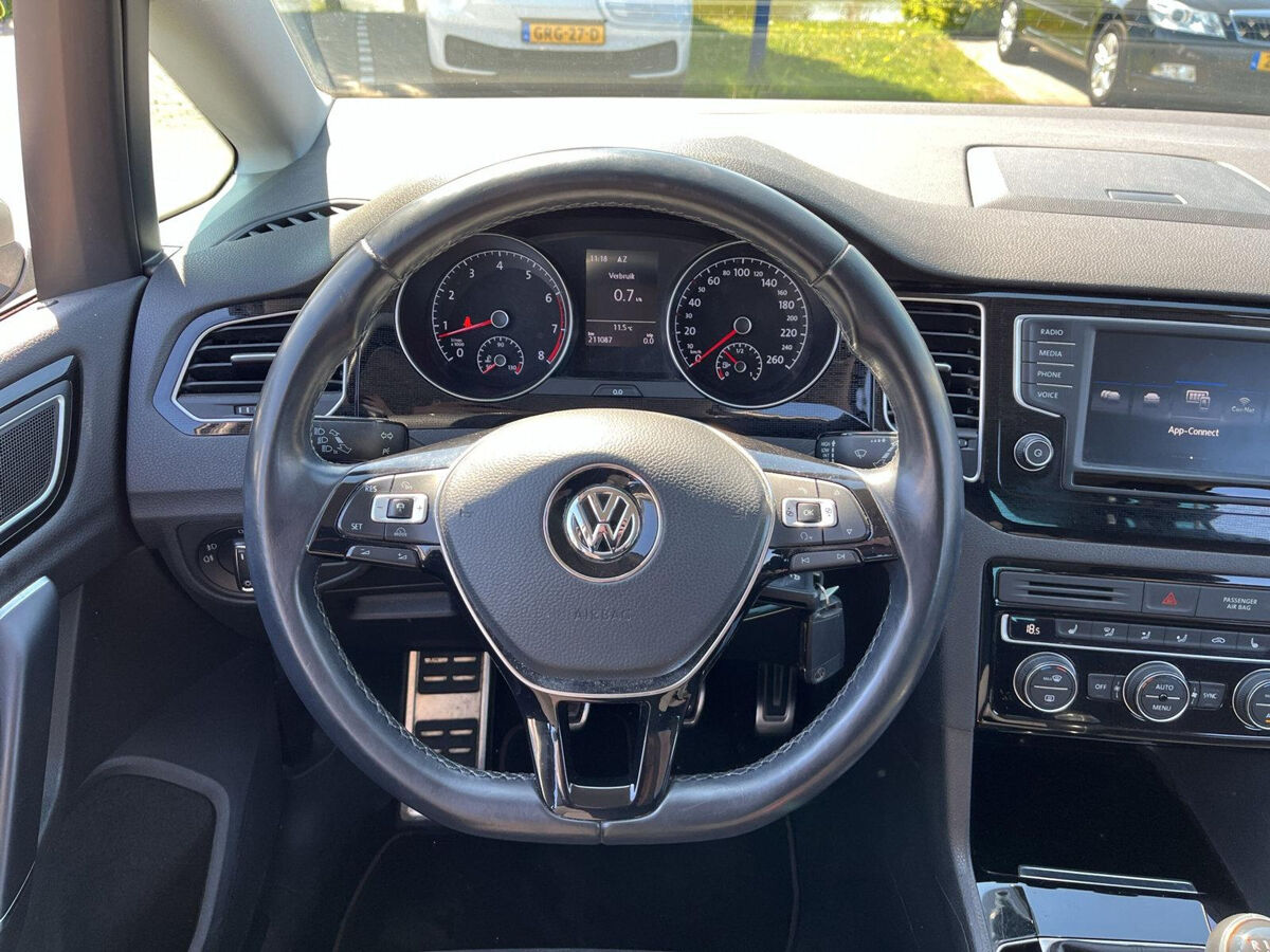 Volkswagen Golf Sportsvan 1.2 TSI ALLSTAR | 110PK | Navi | Trekhaak | Clima | App Connect | Park Pilot | ACC |