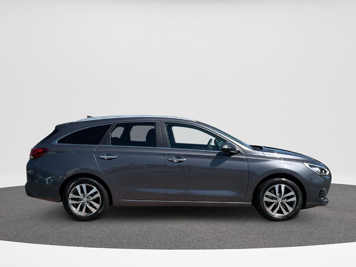 Hyundai i30 Wagon 1.0 T-GDI Premium | 120Pk | Trekhaak | Navi | A-Camera | Clima |