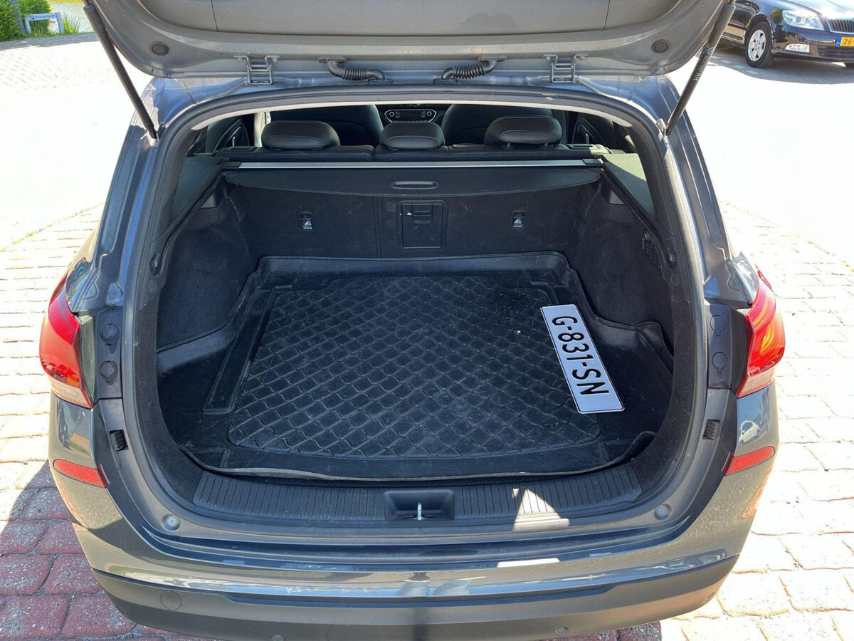 Hyundai i30 Wagon 1.0 T-GDI Premium | 120Pk | Trekhaak | Navi | A-Camera | Clima |