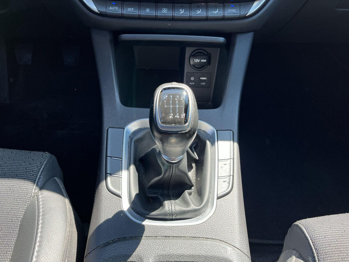 Hyundai i30 Wagon 1.0 T-GDI Premium | 120Pk | Trekhaak | Navi | A-Camera | Clima |