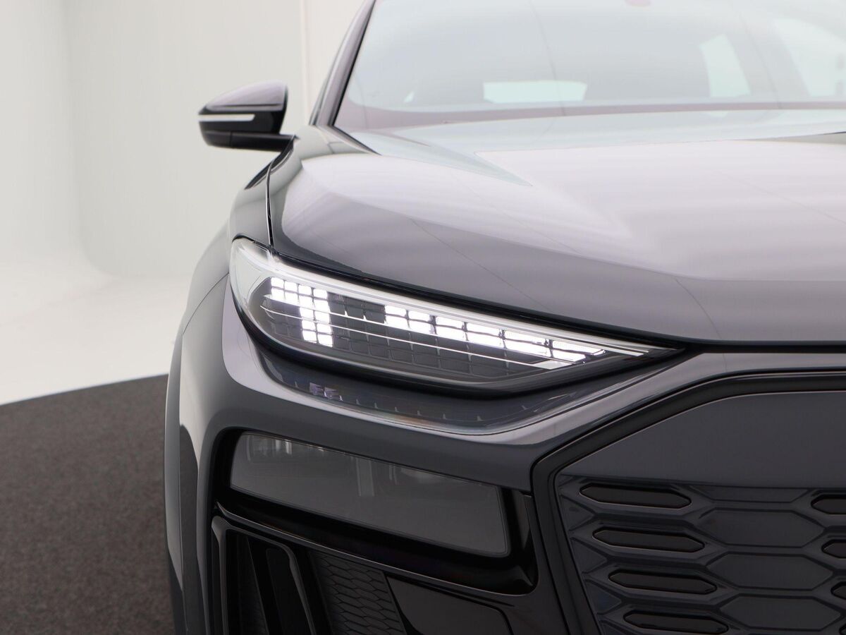 Audi Q6 e-tron S edition performance 100 kWh RUIM € 11000,- VOORDEEL!!! | Luchtvering | Comfortpakket pro | Rode Remzadels | Matrix Led |
