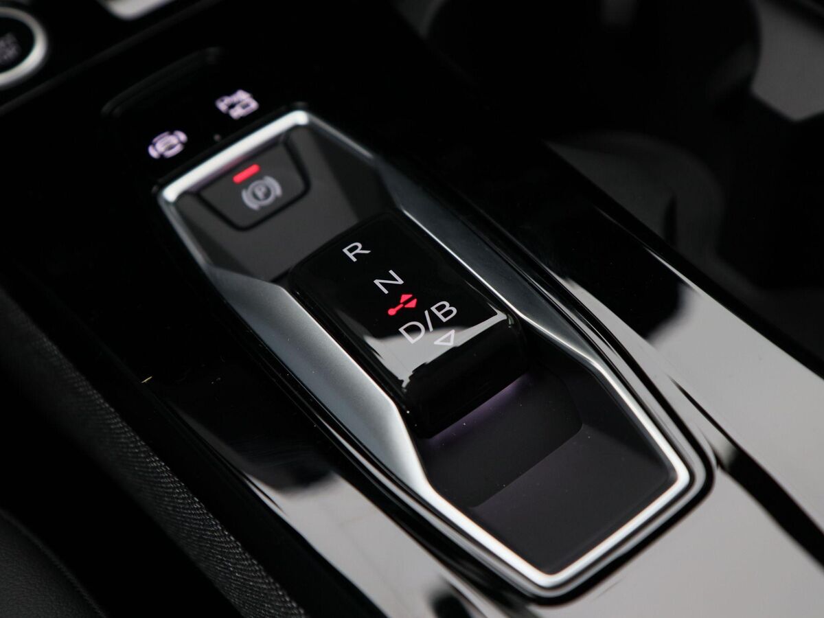 Audi Q6 e-tron S edition performance 100 kWh RUIM € 11000,- VOORDEEL!!! | Luchtvering | Comfortpakket pro | Rode Remzadels | Matrix Led |