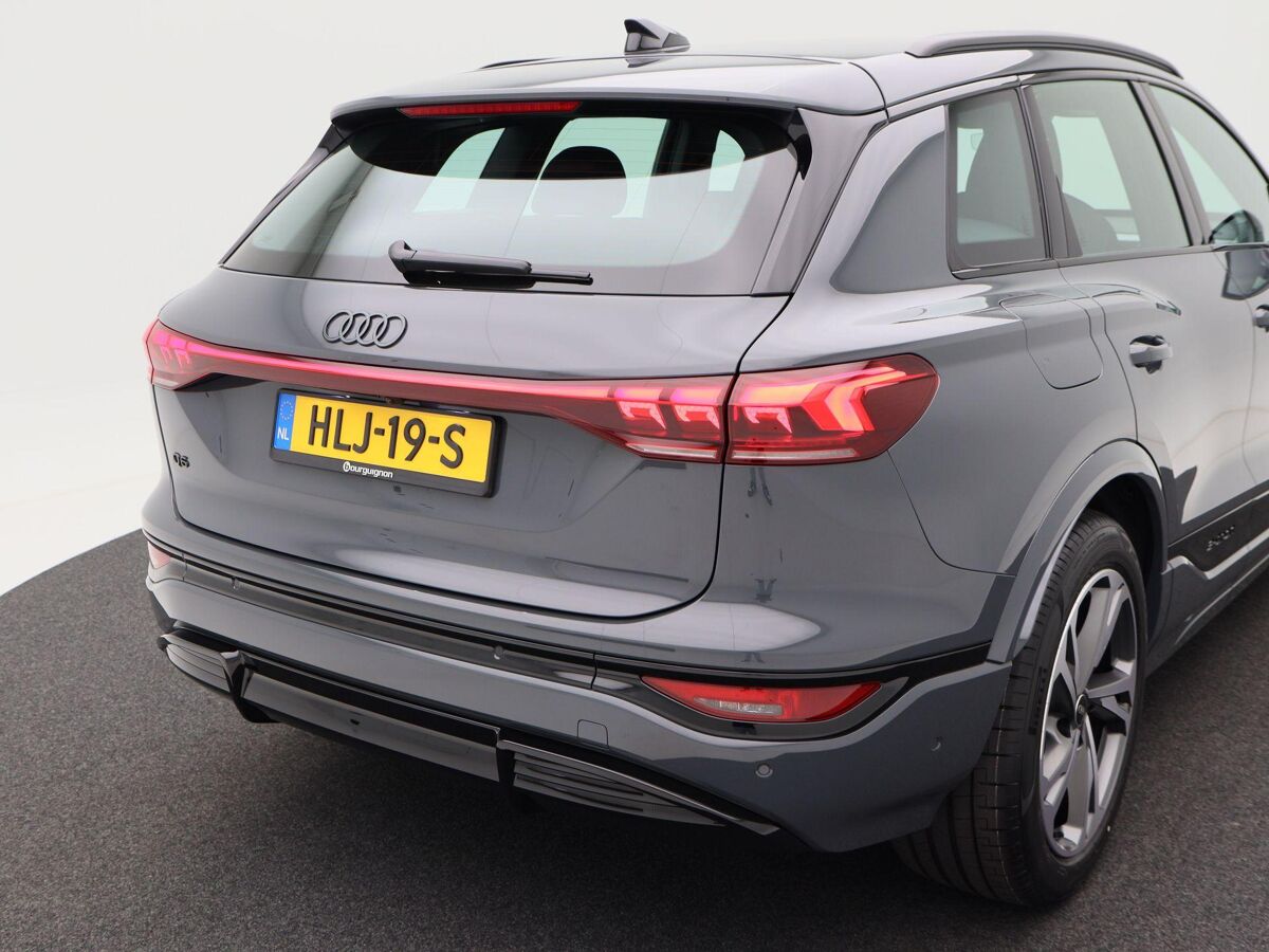 Audi Q6 e-tron S edition performance 100 kWh RUIM € 11000,- VOORDEEL!!! | Luchtvering | Comfortpakket pro | Rode Remzadels | Matrix Led |