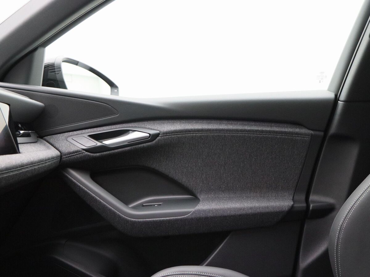 Audi Q6 e-tron S edition performance 100 kWh RUIM € 11000,- VOORDEEL!!! | Luchtvering | Comfortpakket pro | Rode Remzadels | Matrix Led |