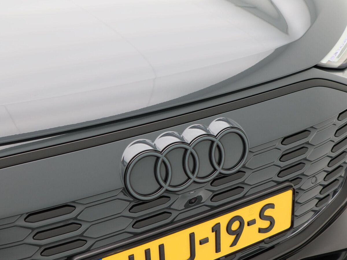 Audi Q6 e-tron S edition performance 100 kWh RUIM € 11000,- VOORDEEL!!! | Luchtvering | Comfortpakket pro | Rode Remzadels | Matrix Led |