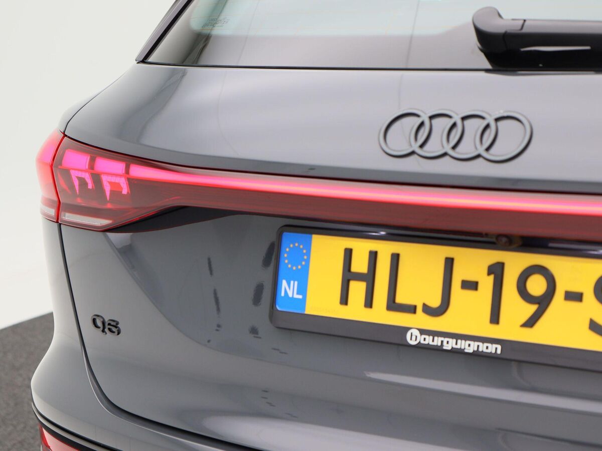 Audi Q6 e-tron S edition performance 100 kWh RUIM € 11000,- VOORDEEL!!! | Luchtvering | Comfortpakket pro | Rode Remzadels | Matrix Led |