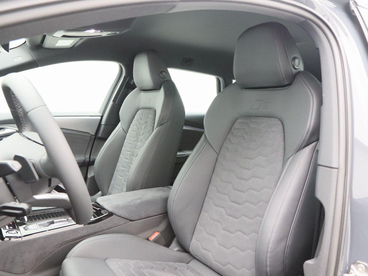 Audi A6 Avant e-tron S edition performance 100 kWh | ruim € 15000,- voordeel!!! | Matrix Led | 21 inch velgen | Bijrijdersscherm |