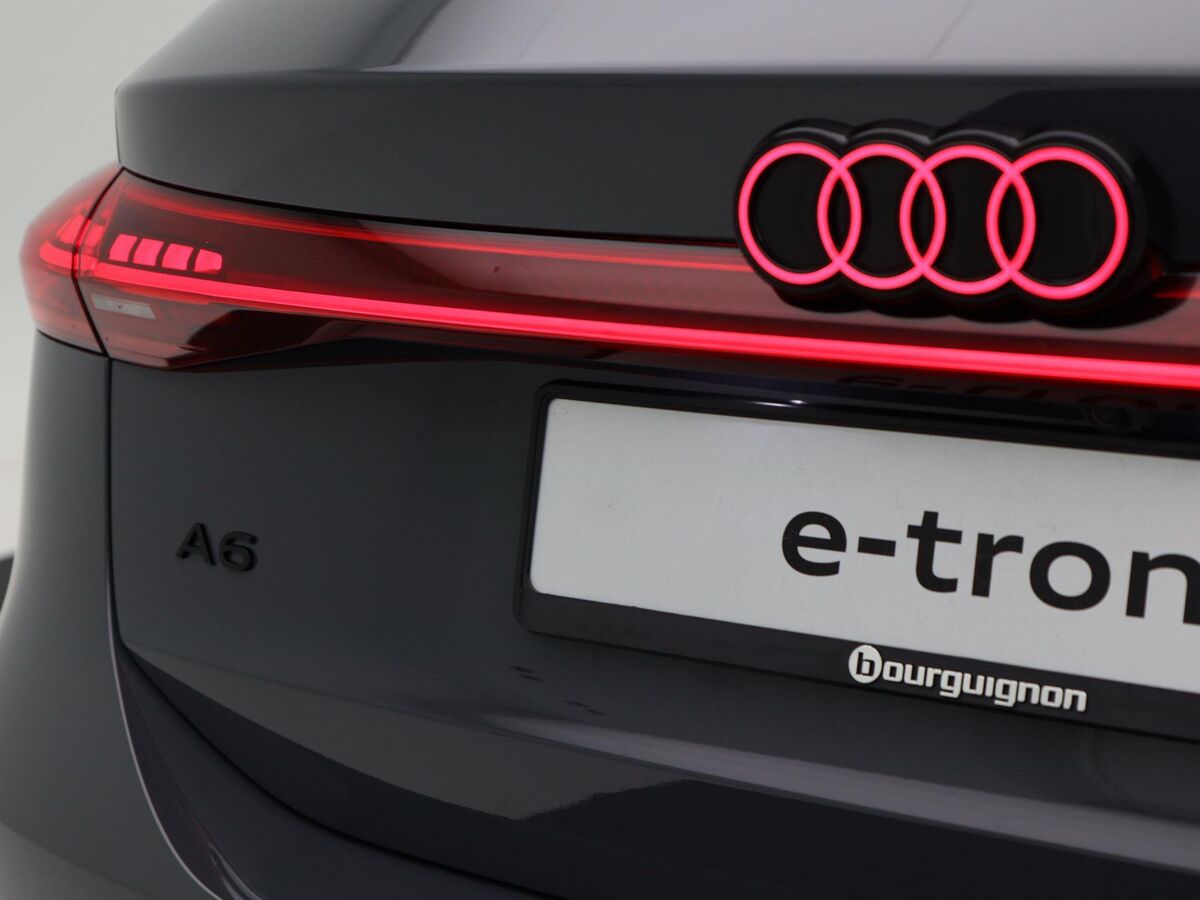 Audi A6 Avant e-tron S edition performance 100 kWh | ruim € 15000,- voordeel!!! | Matrix Led | 21 inch velgen | Bijrijdersscherm |