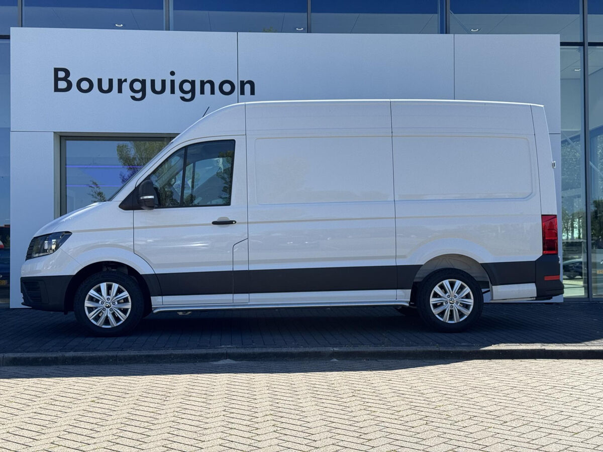VW-Bedrijfswagens Crafter 35 2.0 TDI L3H3 Trendline | 140PK | Laadruimte Betimmering | Side Bars | Lichtmetaal 17" | Hoog dak | Trekhaak |
