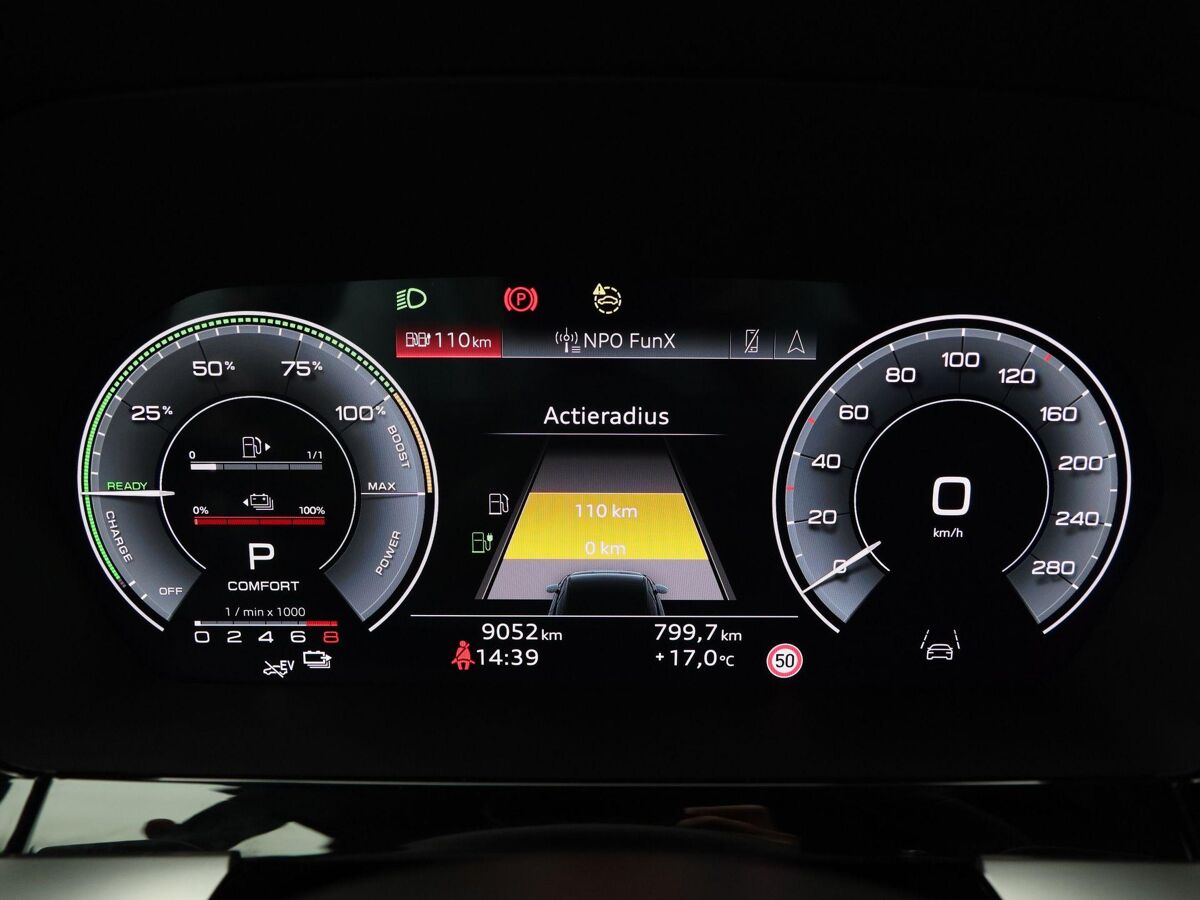 Audi A3 Sportback 45 TFSi e 245 Pk S-Line Competition | Full LED | 18 Inch | Zwart Optiek | Trekhaak | Adaptive Cruise | Stoelverwarming | Privacy Glass | Carplay | 9.054 Km!!
