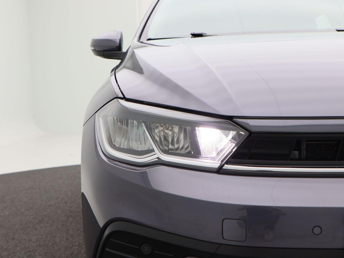 Volkswagen Polo 1.0 TSi Life Business | Navigatie | Climate Controle | Adaptive Cruise | Stoelverwarming | 15 Inch | Parkeersensoren | 68.316 Km!!