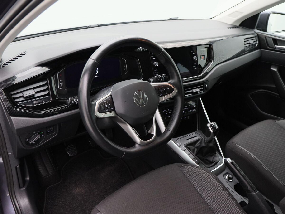 Volkswagen Polo 1.0 TSi Life Business | Navigatie | Climate Controle | Adaptive Cruise | Stoelverwarming | 15 Inch | Parkeersensoren | 68.316 Km!!