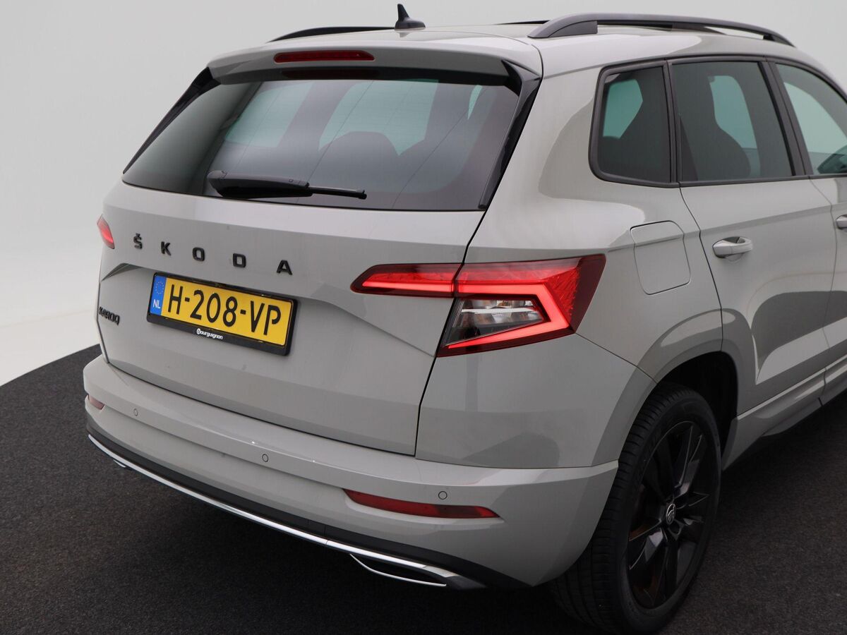 Škoda Karoq 1.5 TSi 150 Pk Automaat Sportline Business | Adaptive Cruise | Climate Control | Panoramadak | Stoelverwarming | Navigatie | Camera | Canton | Carplay | 102.179 Km!!