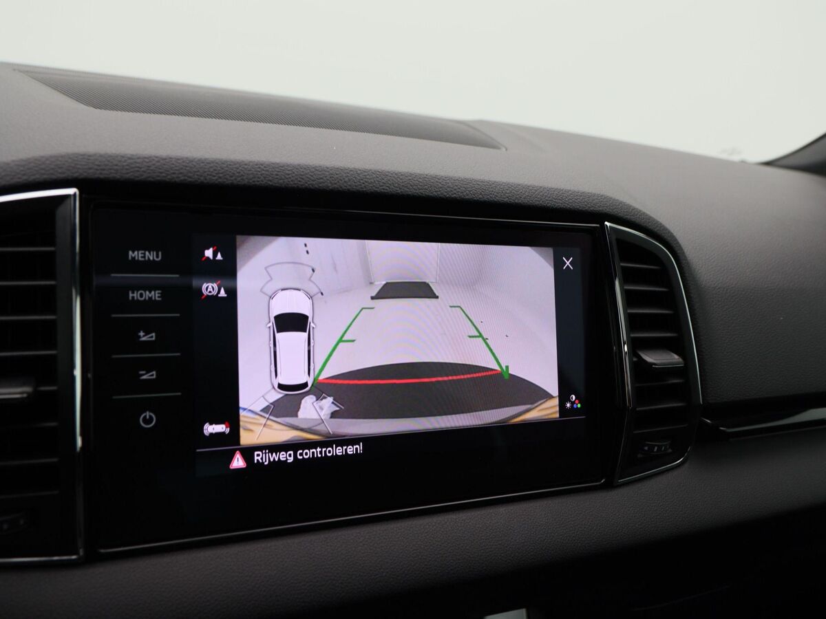 Škoda Karoq 1.5 TSi 150 Pk Automaat Sportline Business | Adaptive Cruise | Climate Control | Panoramadak | Stoelverwarming | Navigatie | Camera | Canton | Carplay | 102.179 Km!!