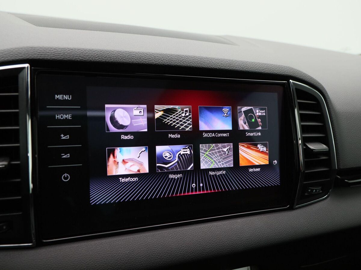 Škoda Karoq 1.5 TSi 150 Pk Automaat Sportline Business | Adaptive Cruise | Climate Control | Panoramadak | Stoelverwarming | Navigatie | Camera | Canton | Carplay | 102.179 Km!!