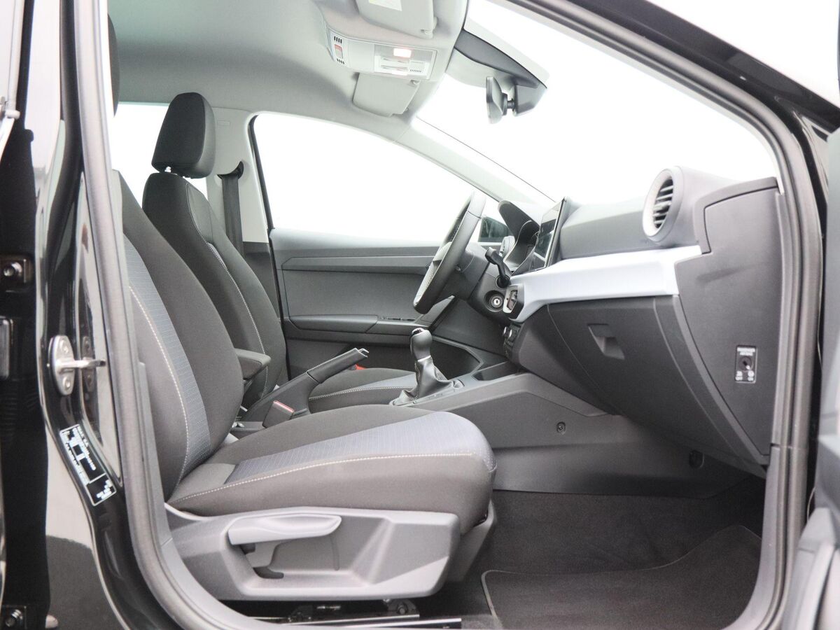 SEAT Ibiza 1.0 TSi Style Business Intense | Cruise Control | Climate Control | Stoelverwarming | Parkeersensoren | Navigatie | Carplay | 70491 Km!!
