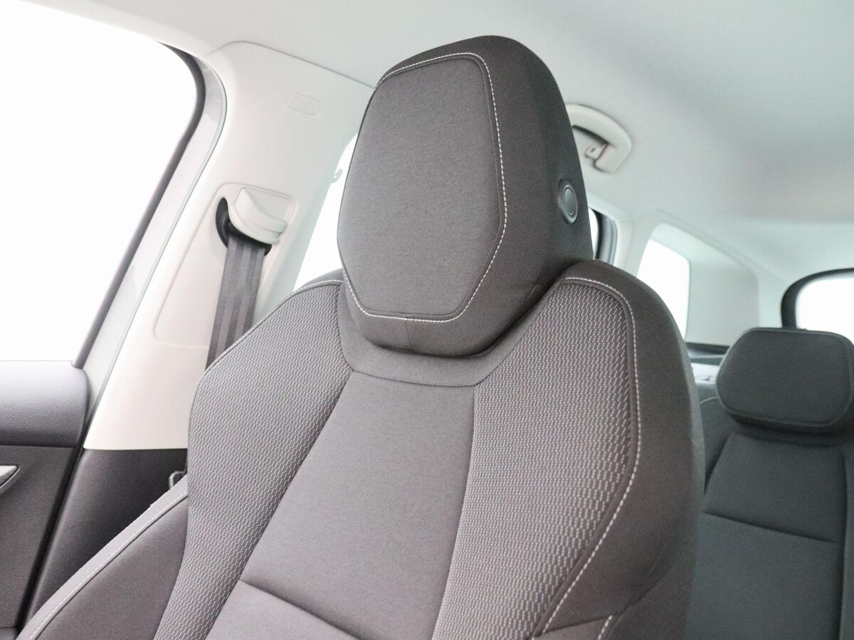 Škoda Karoq 1.0 TSi 110 Pk Business Edition | Navigatie | Trekhaak | 16 Inch | Climate Controle | Elektrische Achterklep | 38.070 Km!!