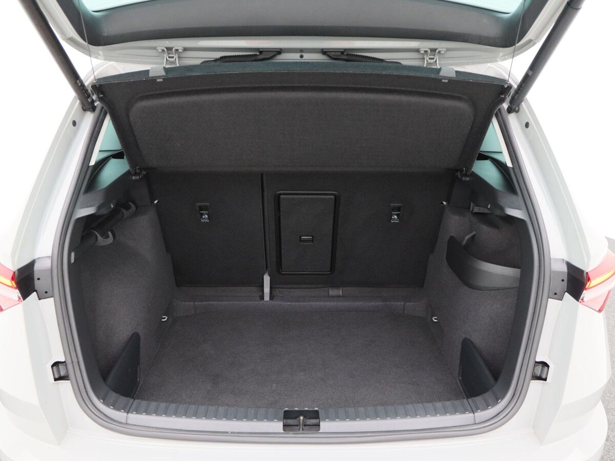 Škoda Karoq 1.0 TSi 110 Pk Business Edition | Navigatie | Trekhaak | 16 Inch | Climate Controle | Elektrische Achterklep | 38.070 Km!!