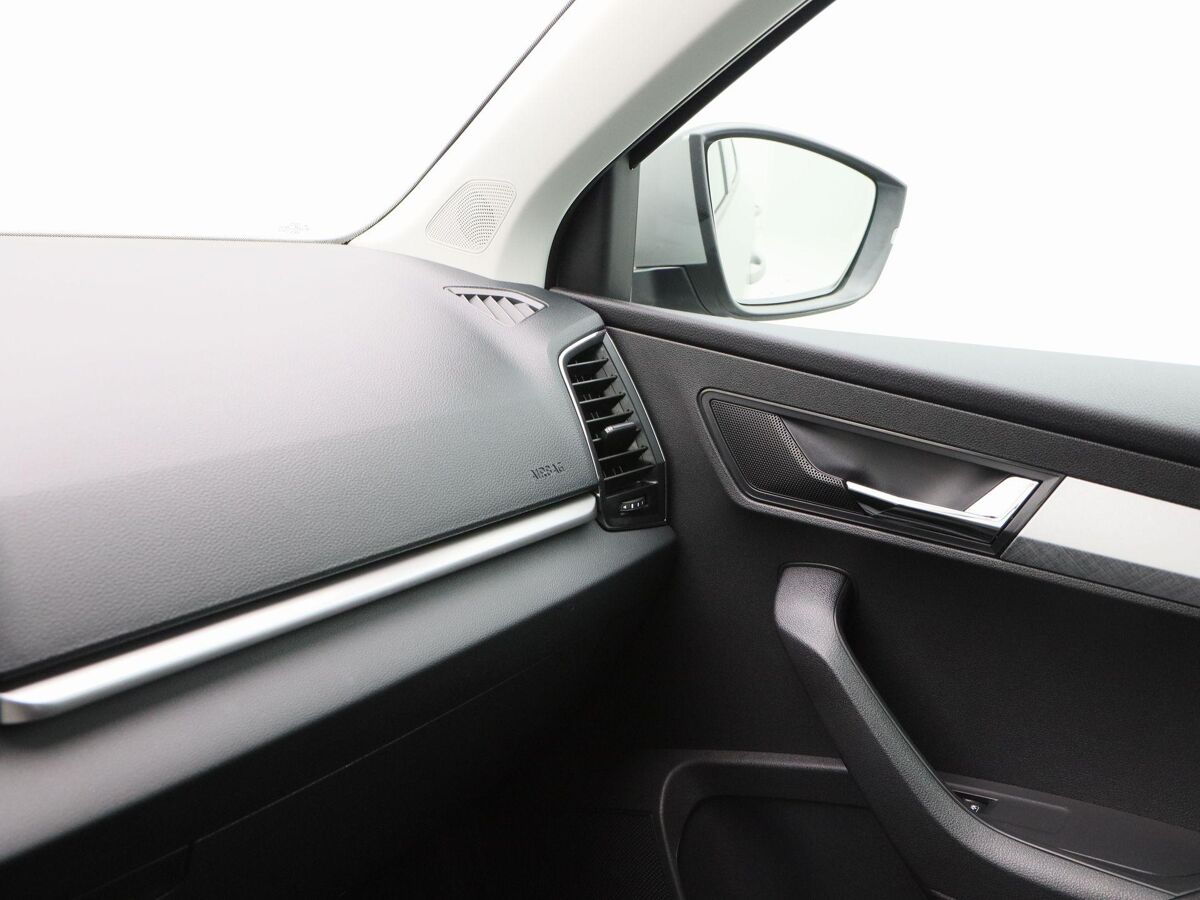 Škoda Karoq 1.0 TSi 110 Pk Business Edition | Navigatie | Trekhaak | 16 Inch | Climate Controle | Elektrische Achterklep | 38.070 Km!!