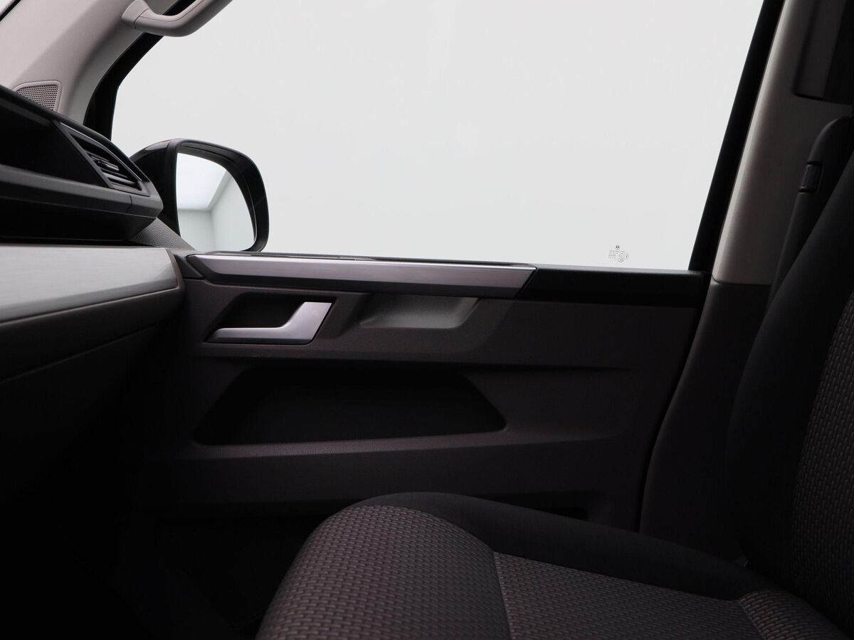 VW-Bedrijfswagens Transporter 2.0 TDi 150 Pk Automaat Bulli L2H1 28 | Full LED | Navigatie | Trekhaak | 17 Inch | Virtual Dashboard | Airco | 129.239 Km!!