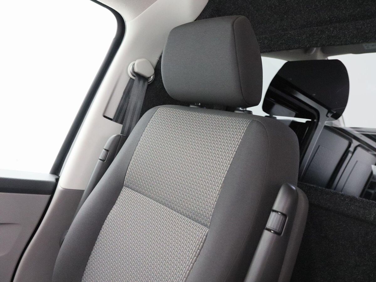 VW-Bedrijfswagens Transporter 2.0 TDi 150 Pk Automaat Bulli L2H1 28 | Full LED | Navigatie | Trekhaak | 17 Inch | Virtual Dashboard | Airco | 129.239 Km!!