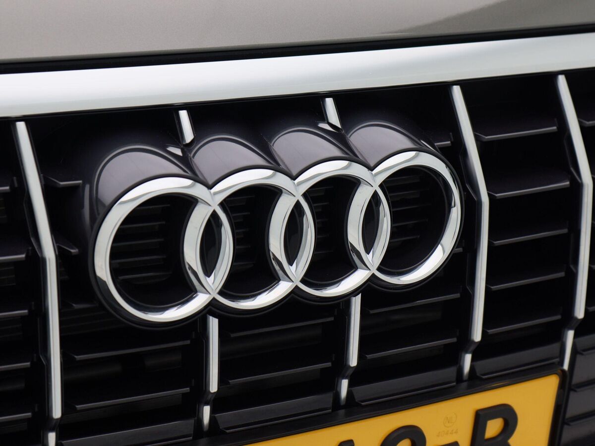 Audi Q3 45 TFSi e 245 Pk Automaat S-Line | Full LED | 19 Inch | Trekhaak | Adaptive Cruise | Parkeersensoren | Sportstoelen | 7.287 Km!!
