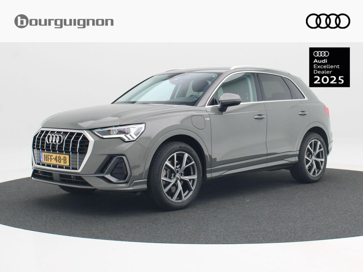 Audi Q3 45 TFSi e 245 Pk Automaat S-Line | Full LED | 19 Inch | Trekhaak | Adaptive Cruise | Parkeersensoren | Sportstoelen | 7.287 Km!!