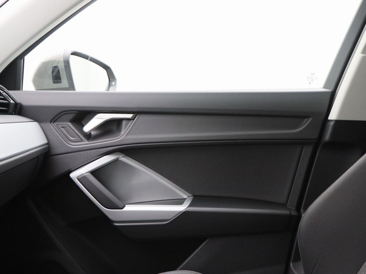 Audi Q3 45 TFSi e 245 Pk Automaat S-Line | Full LED | 19 Inch | Trekhaak | Adaptive Cruise | Parkeersensoren | Sportstoelen | 7.287 Km!!