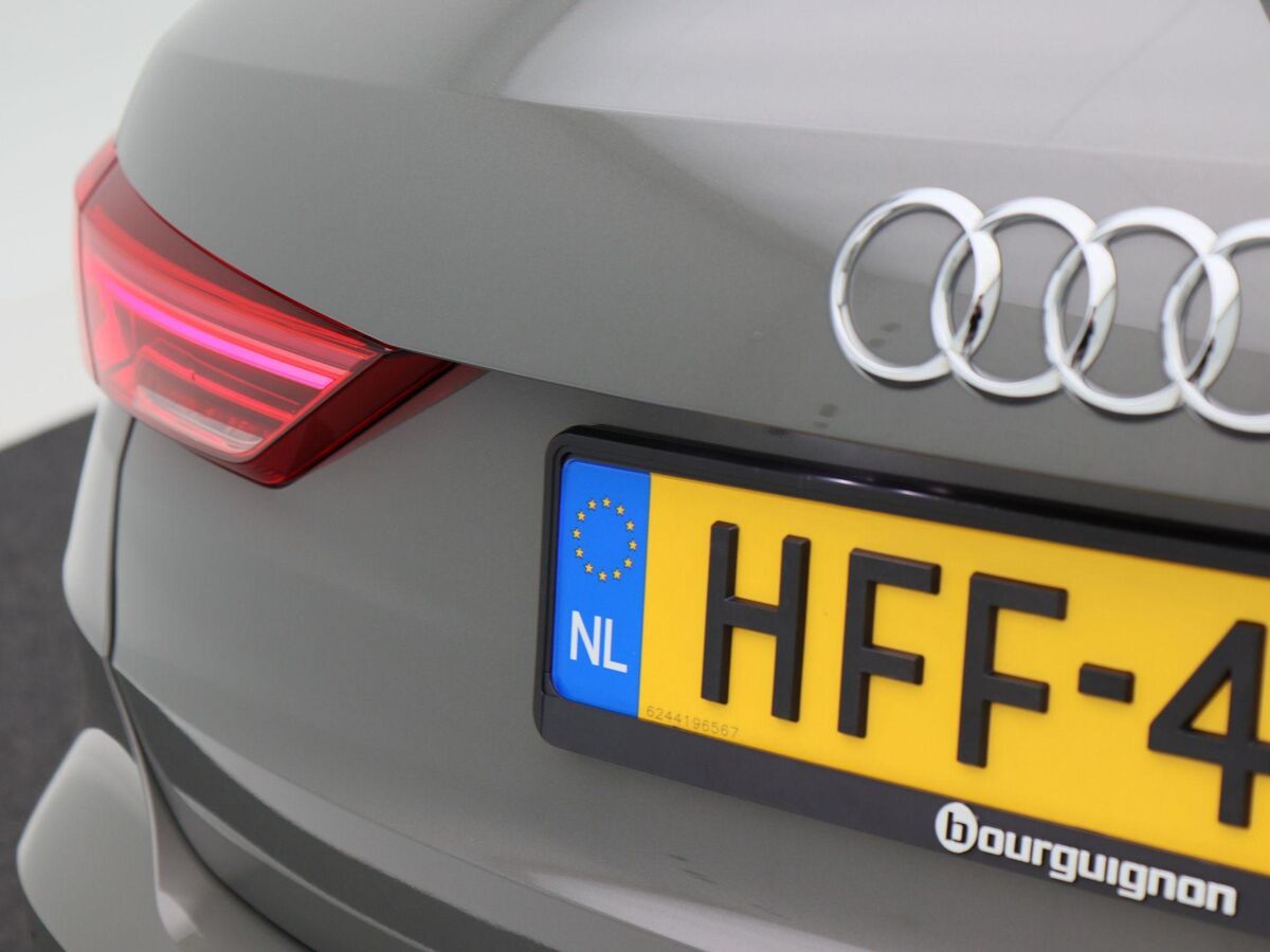 Audi Q3 45 TFSi e 245 Pk Automaat S-Line | Full LED | 19 Inch | Trekhaak | Adaptive Cruise | Parkeersensoren | Sportstoelen | 7.287 Km!!