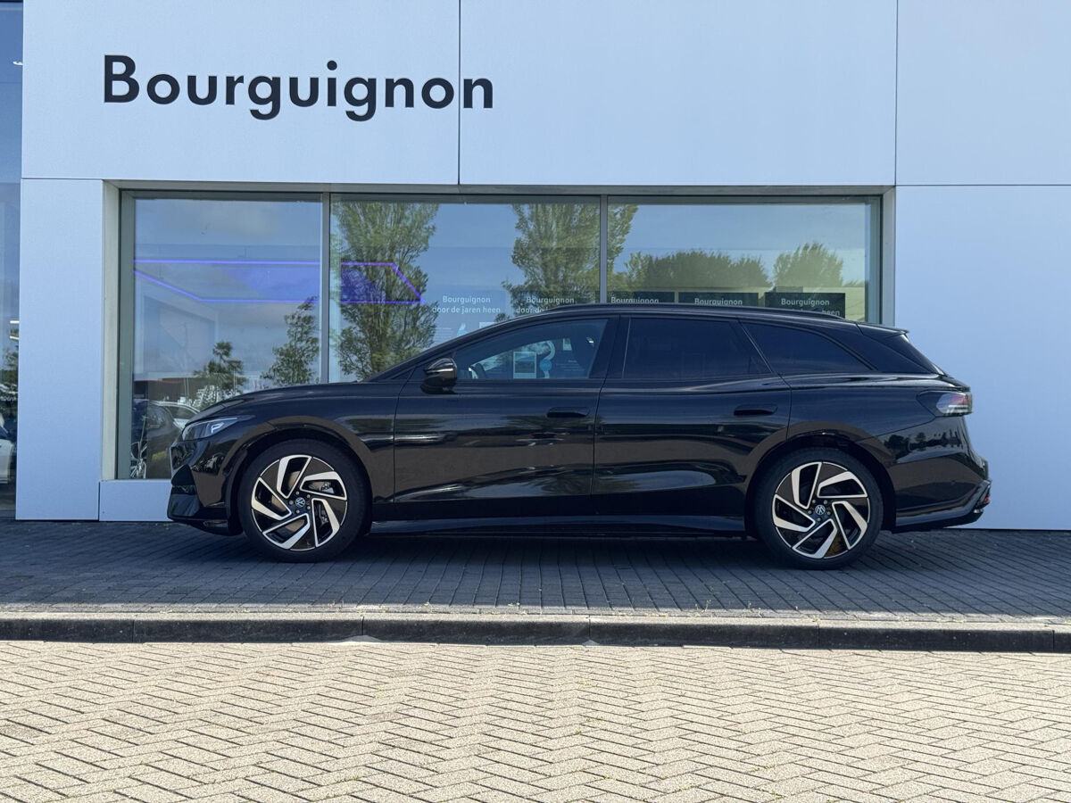 Volkswagen ID.7 Tourer Tourer Limited Edition 77 kWh accu 286 pk | Head-Up Display | Sfeerverlichting | Stoelverwarming | Trekhaak | Camera | 20" Velgen |