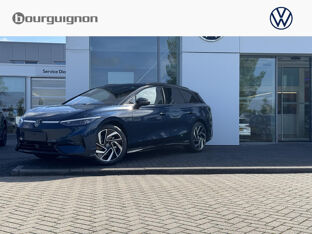 Volkswagen ID.7 Tourer Tourer Pro Limited Edition 77 kWh accu 286 pk | Massage Stoelen | Head-Up Display | Trekhaak | 360 Camera | Elektrische Stoelen | Elektrische Achterklep |