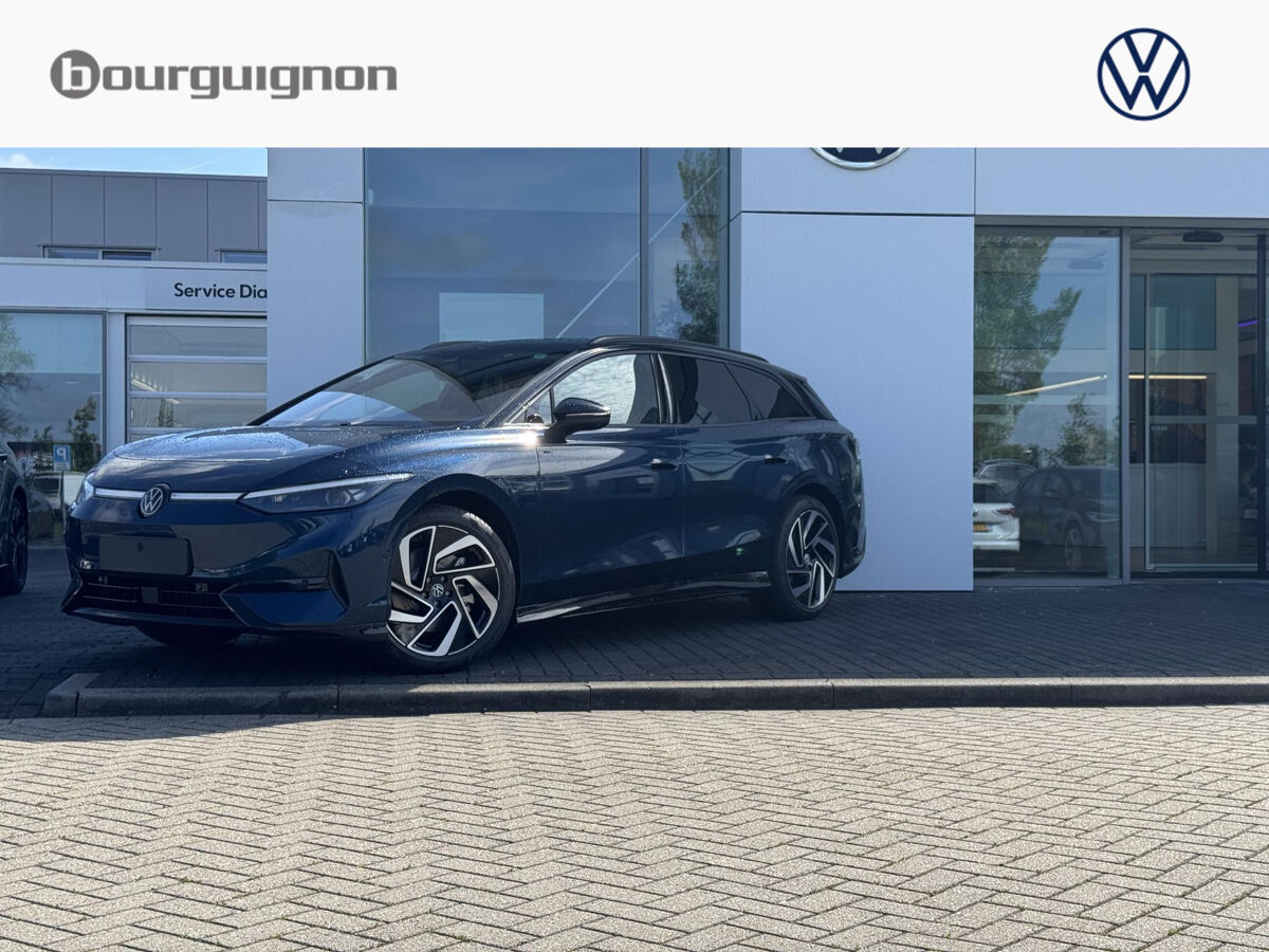 Volkswagen ID.7 Tourer Tourer Pro Limited Edition 77 kWh accu 286 pk | Massage Stoelen | Head-Up Display | Trekhaak | 360 Camera | Elektrische Stoelen | Elektrische Achterklep |