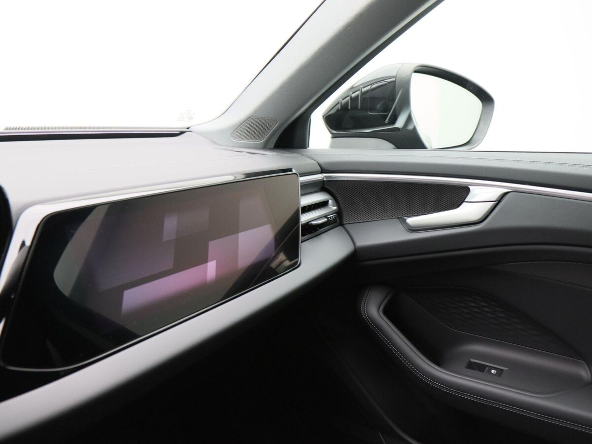 Audi A6 Avant Advanced edition 40 TFSI 150 kW / 204 PK Avant 7 v 20 inch | Matrix Led | Elektrische stoelen | bijrijdersscherm