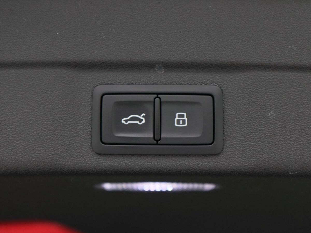 Audi A6 Avant Advanced edition 40 TFSI 150 kW / 204 PK Avant 7 v 20 inch | Matrix Led | Elektrische stoelen | bijrijdersscherm