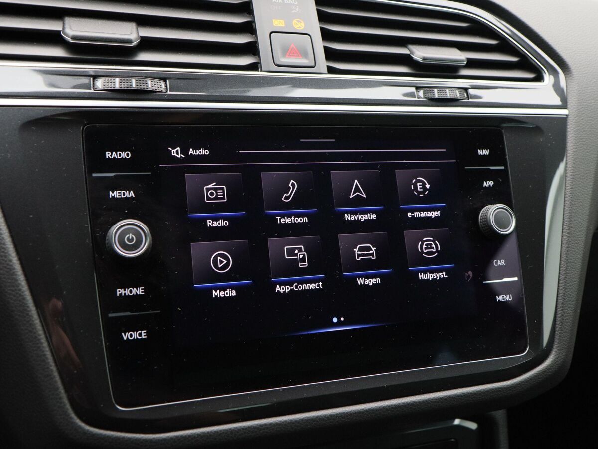 Volkswagen Tiguan 1.4 TSi 245 Pk Automaat eHybrid R-Line Business+ | Full LED | Navigatie | Adaptive Cruise | 19 Inch | Camera | CarPlay | 79.824 Km!!