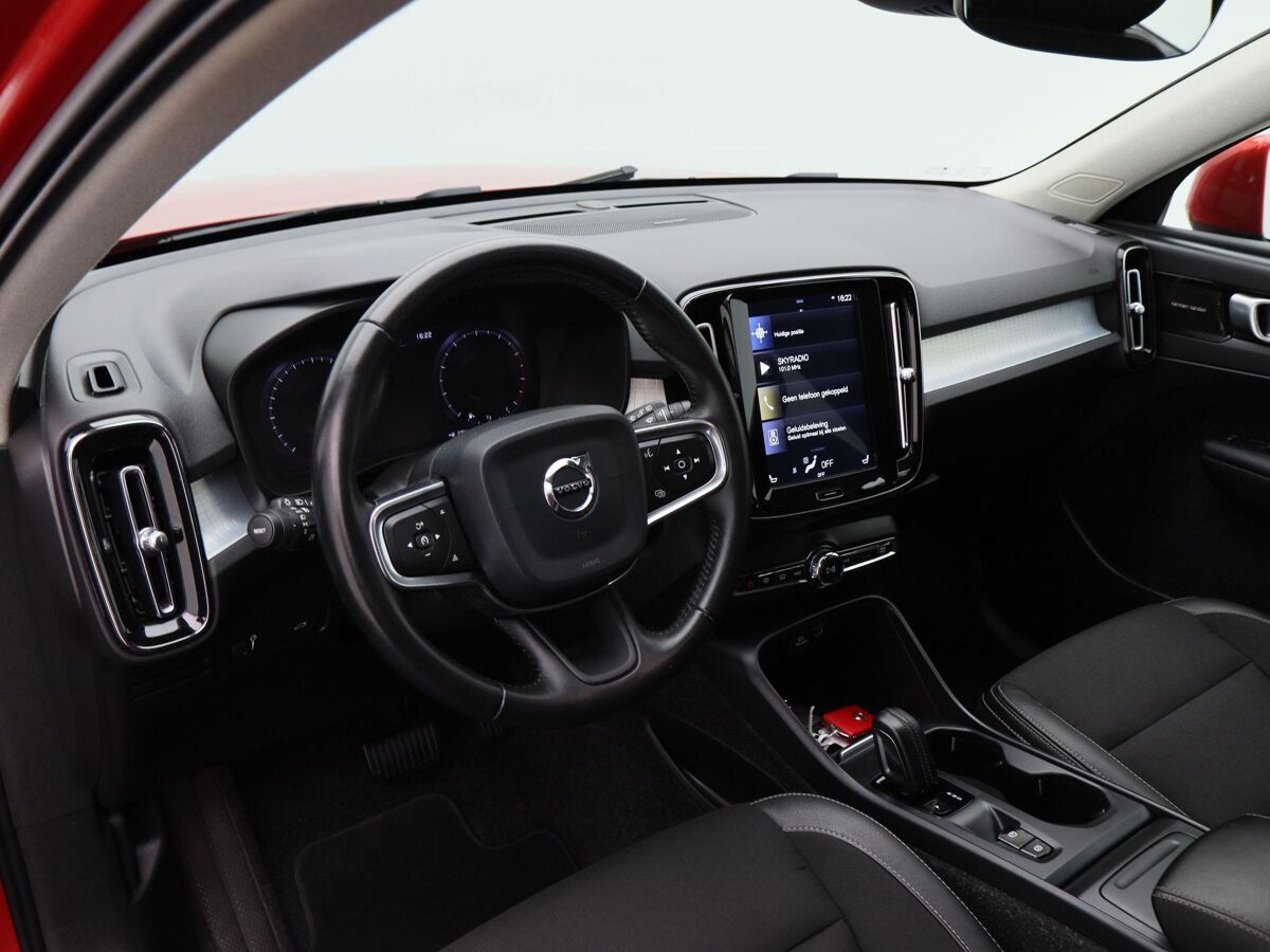 Volvo XC40 2.0 T4 AWD 190 Pk Automaat | Navigatie | Harman/Kardon Audio | Camera | Adaptive Cruise | 86.664 Km!!