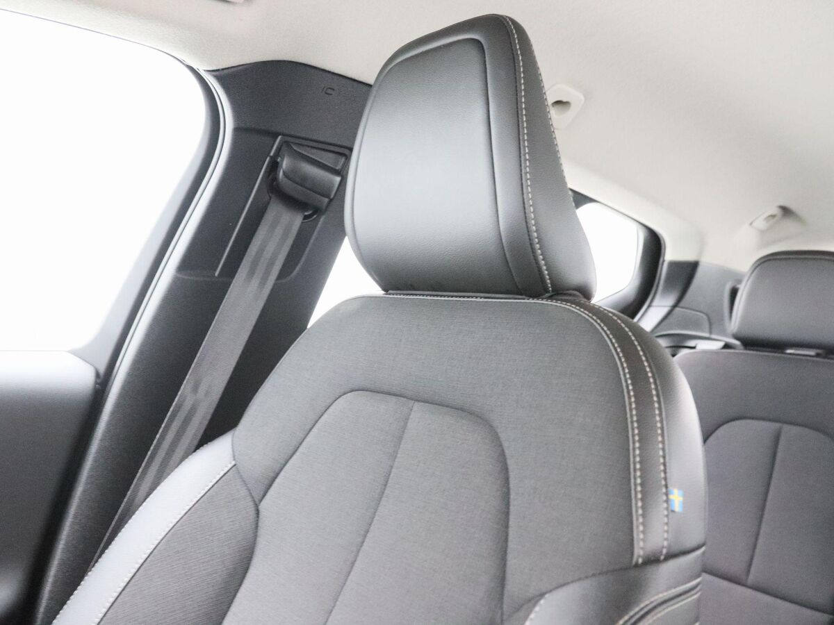 Volvo XC40 2.0 T4 AWD 190 Pk Automaat | Navigatie | Harman/Kardon Audio | Camera | Adaptive Cruise | 86.664 Km!!