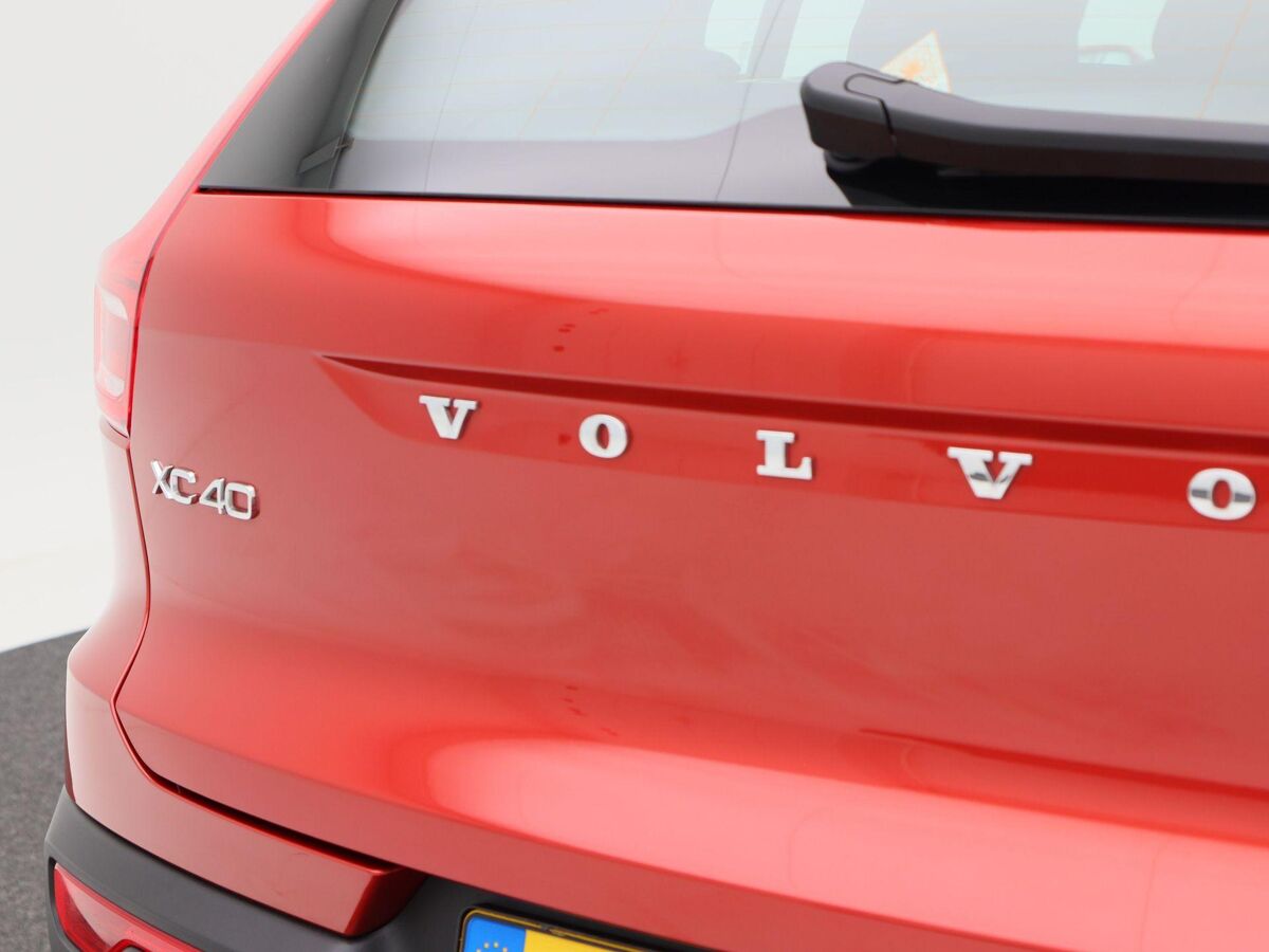 Volvo XC40 2.0 T4 AWD 190 Pk Automaat | Navigatie | Harman/Kardon Audio | Camera | Adaptive Cruise | 86.664 Km!!