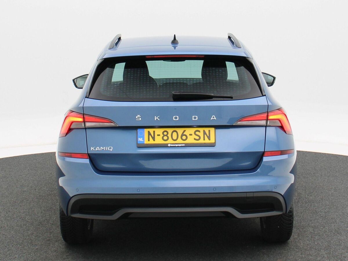 Škoda Kamiq 1.0 TSi 110 Pk Ambition | Climate Controle | 16 Inch | Privacy Glass | Parkeersensoren | CarPlay | 53.866 Km!!
