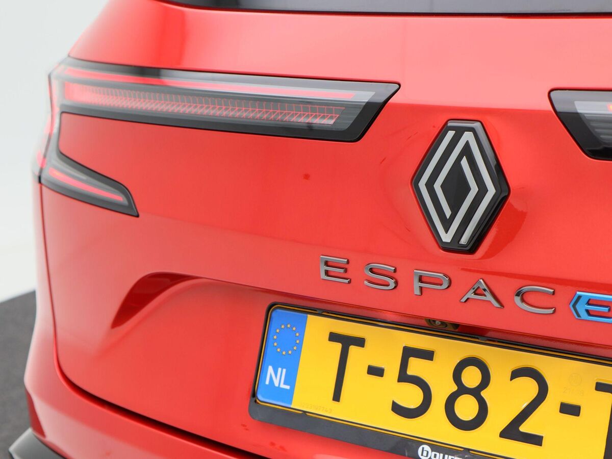 Renault Espace E-Tech full hybrid 200 esprit Alpine 7-Persoons | Full LED | Navigatie | Camera | Panoramadak | 20 Inch | Adaptive Cruise | CarPlay | 26.196 Km!!