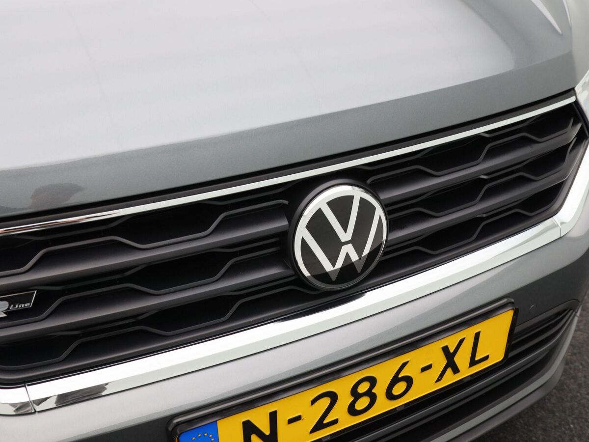 Volkswagen T-Roc 1.5 TSi 150 Pk R-Line | Full LED | Panoramadak | Trekhaak | 19 Inch | Camera | Adaptive Cruise Controle | 12.139 Km!!