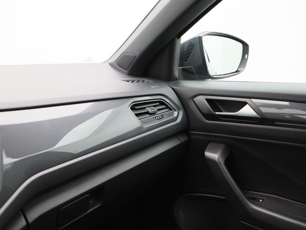 Volkswagen T-Roc 1.5 TSi 150 Pk R-Line | Full LED | Panoramadak | Trekhaak | 19 Inch | Camera | Adaptive Cruise Controle | 12.139 Km!!
