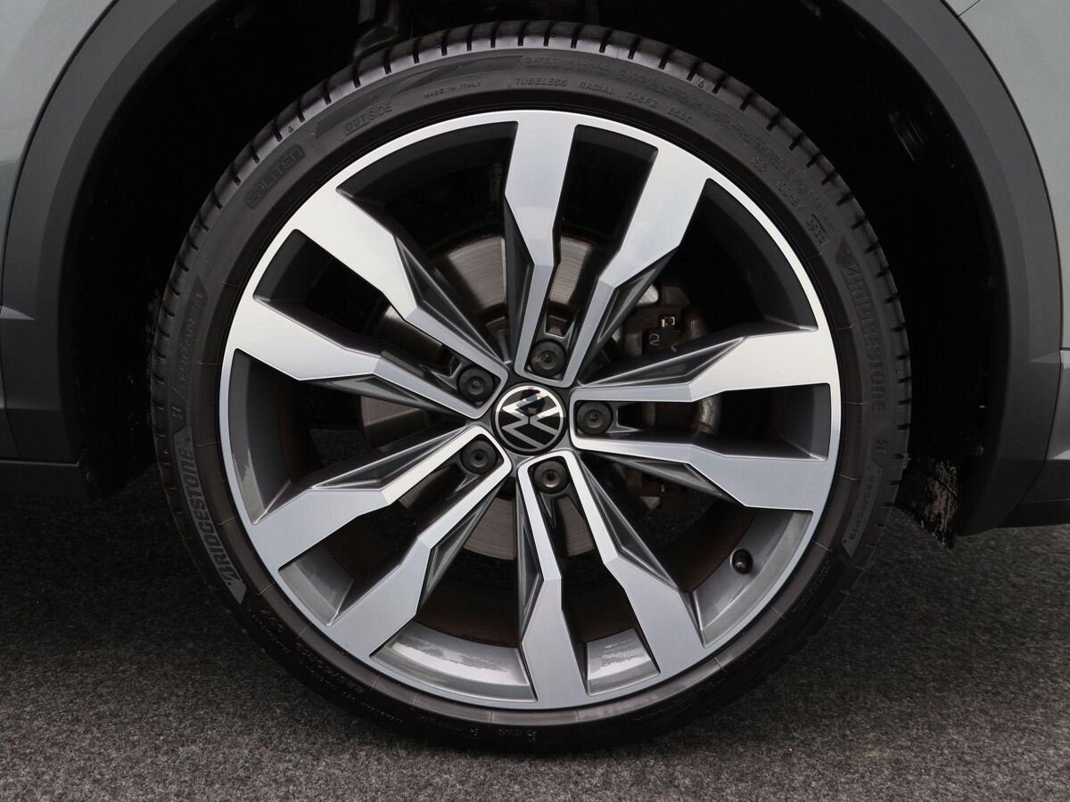 Volkswagen T-Roc 1.5 TSi 150 Pk R-Line | Full LED | Panoramadak | Trekhaak | 19 Inch | Camera | Adaptive Cruise Controle | 12.139 Km!!