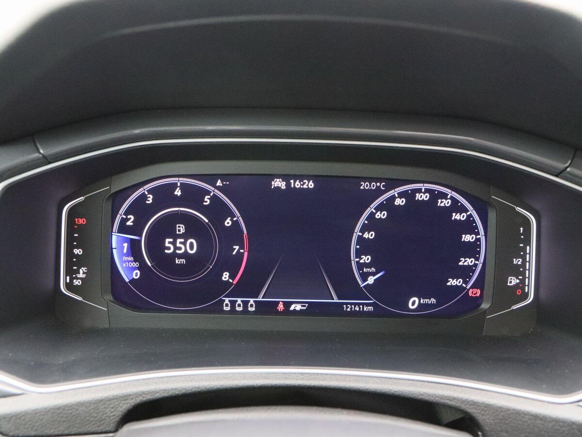 Volkswagen T-Roc 1.5 TSi 150 Pk R-Line | Full LED | Panoramadak | Trekhaak | 19 Inch | Camera | Adaptive Cruise Controle | 12.139 Km!!
